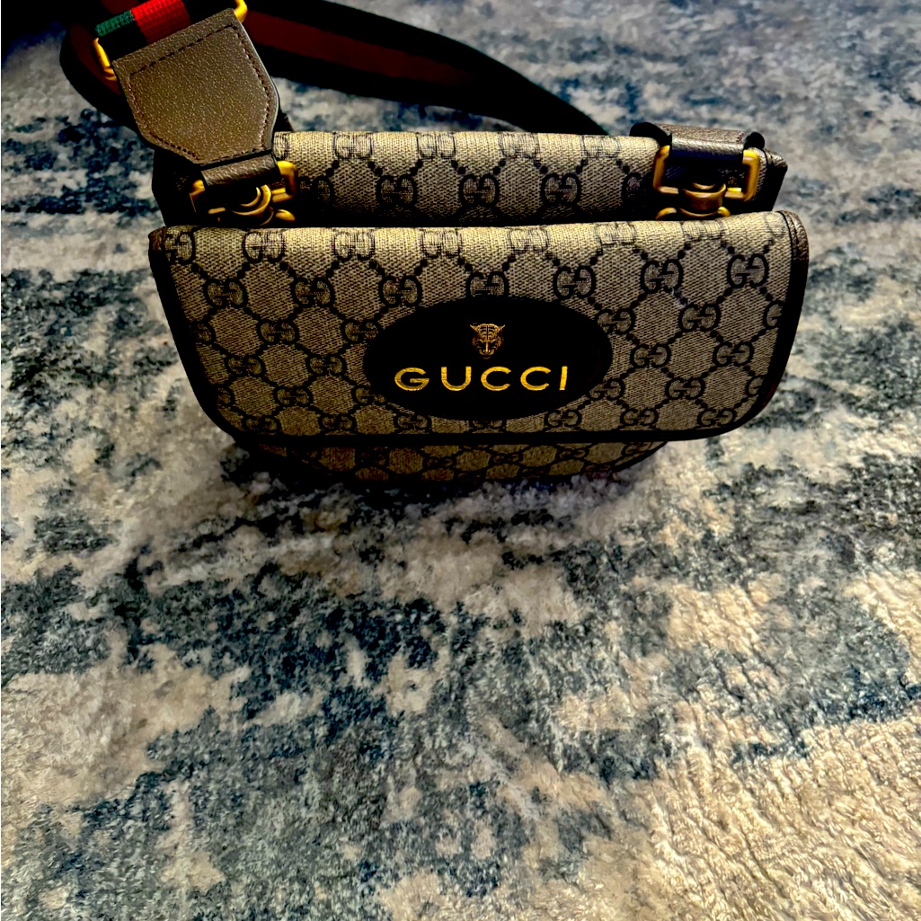 This Is A New Gucci Messenger Bag
